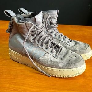 Nike Air Force 1 Suede Gunsmoke Sz. 8